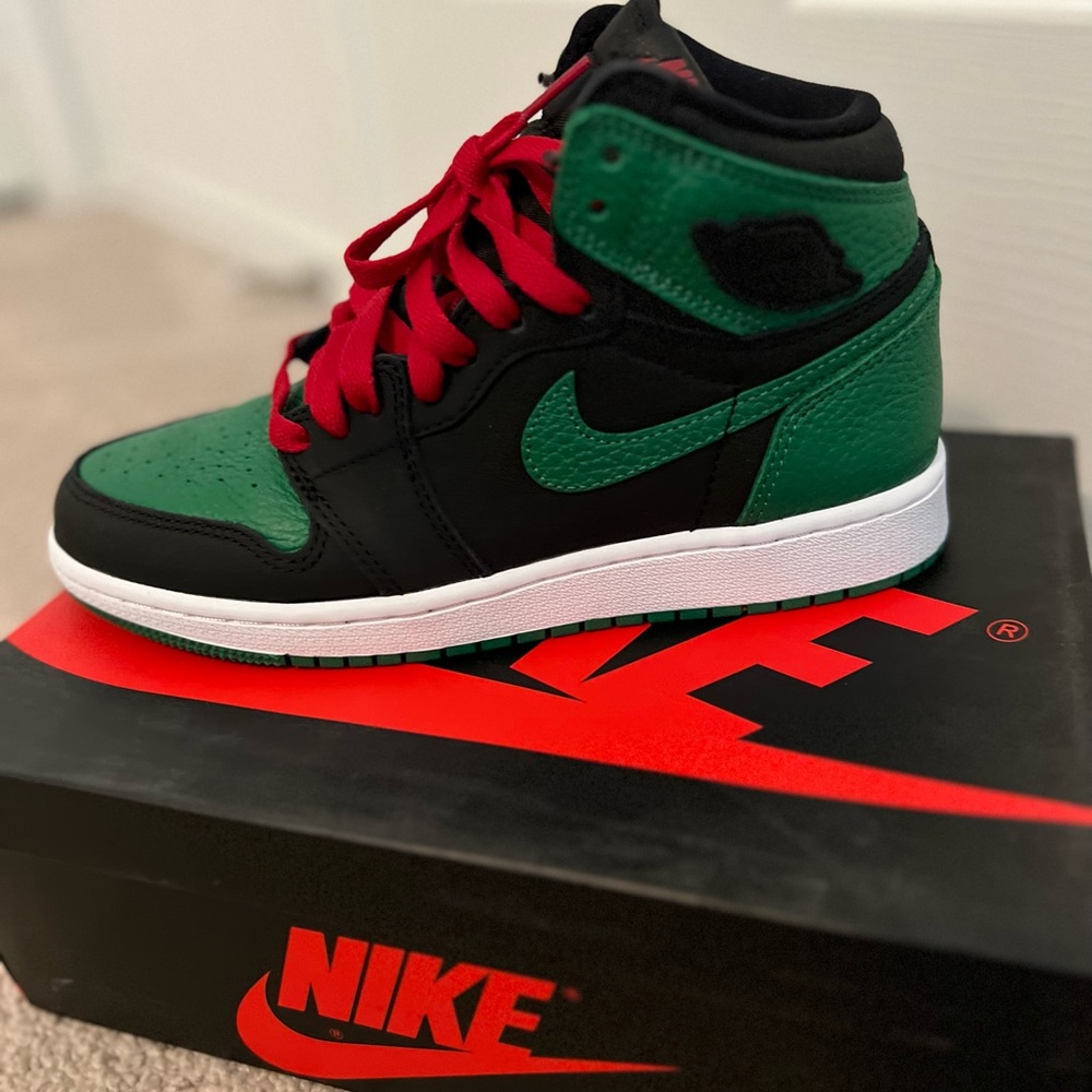 Air Jordan 1 mid size 5